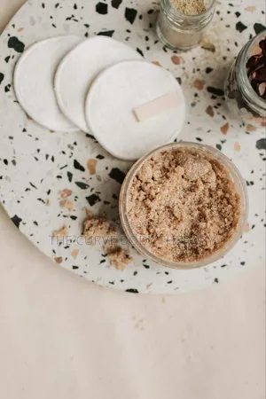 Full-Body Exfoliation Scrub Massage for Ladies