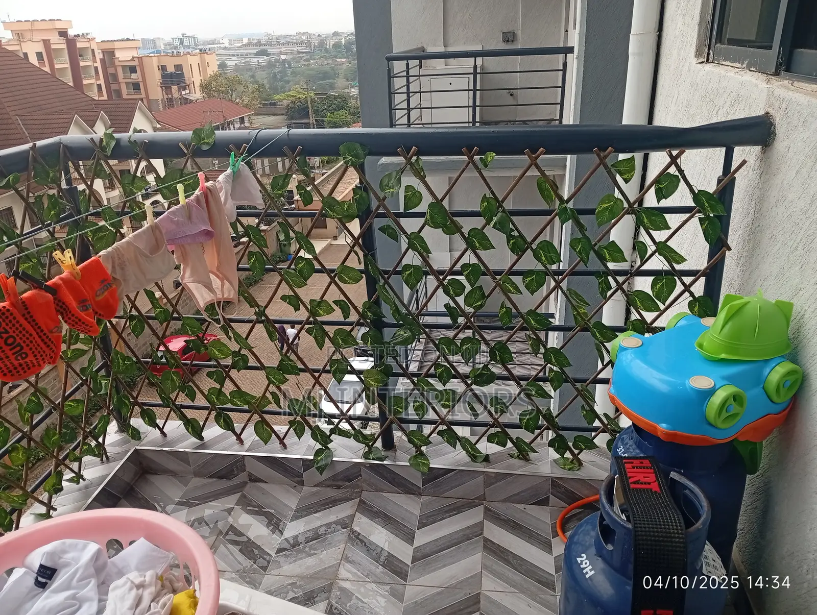 Artificial Privacy Hedge Fence Retractable Adjustable Garden Screen