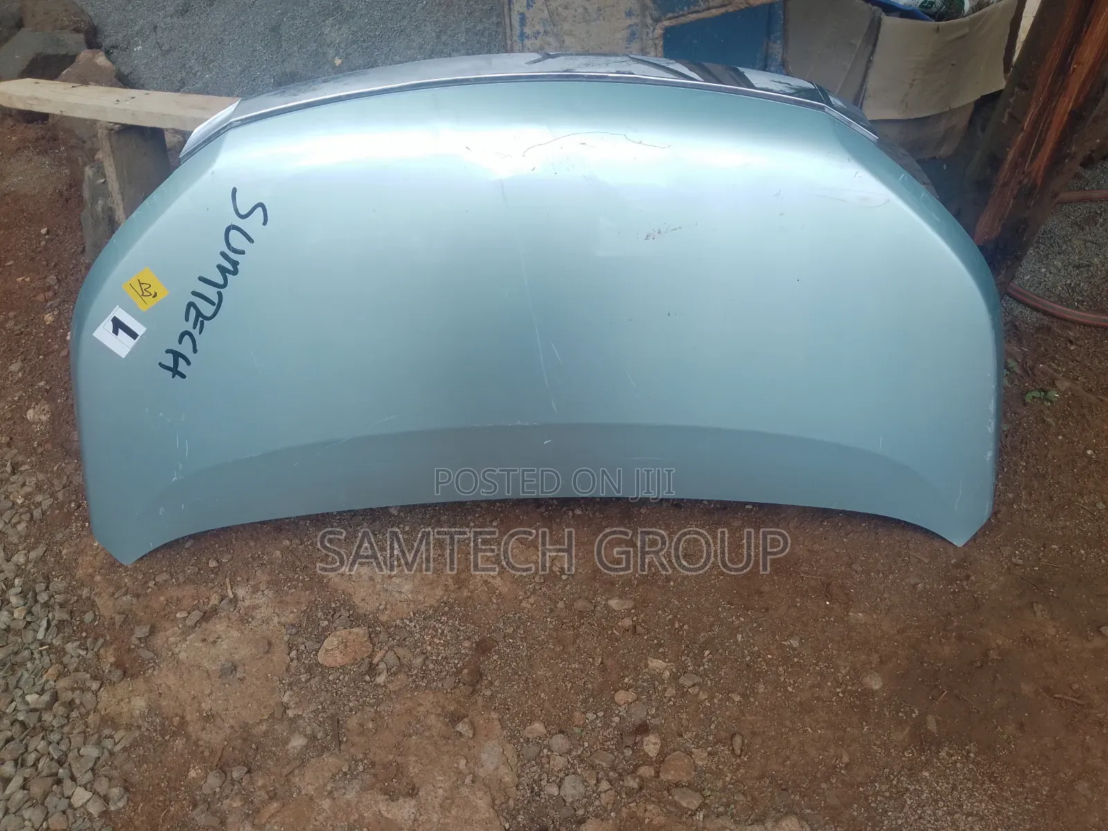 Super Clean Toyota Noah Bonnet