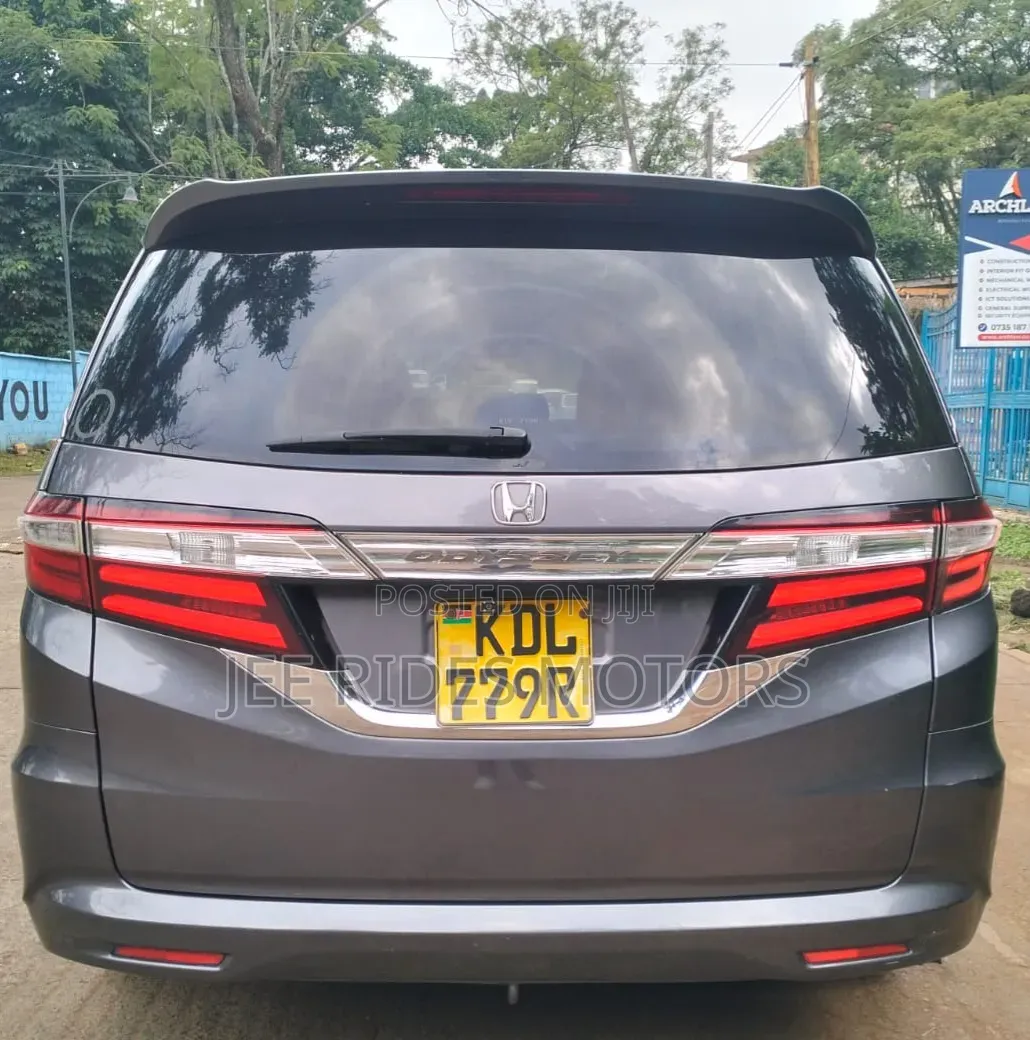 Honda Odyssey 2.4 Absolute 2WD 2015 Gray