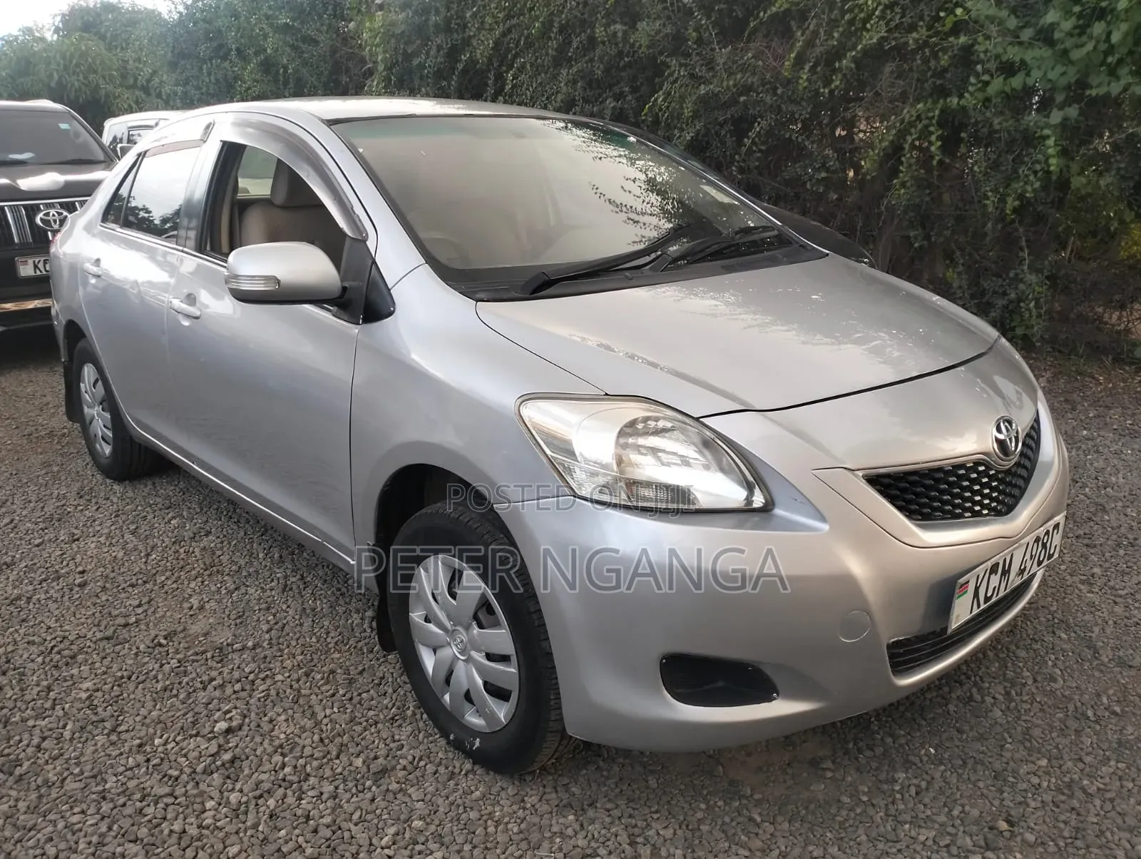 Toyota Belta 2010 Silver