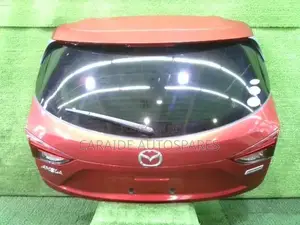 Axela 2014/2015 Boot/Tailgate