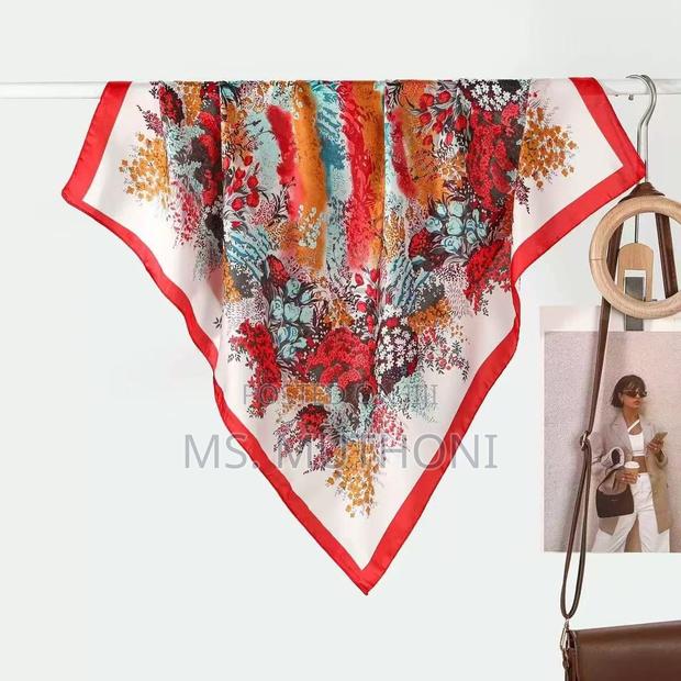 Floral Patterned Square Scarf - thumbnail 10