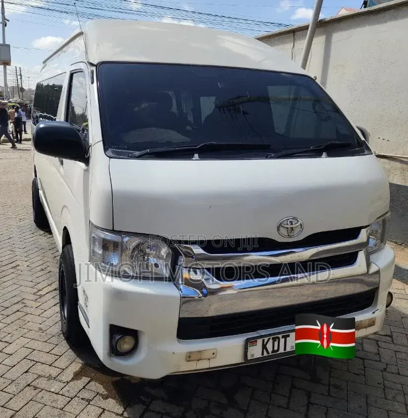 Toyota HiAce 2021 White
