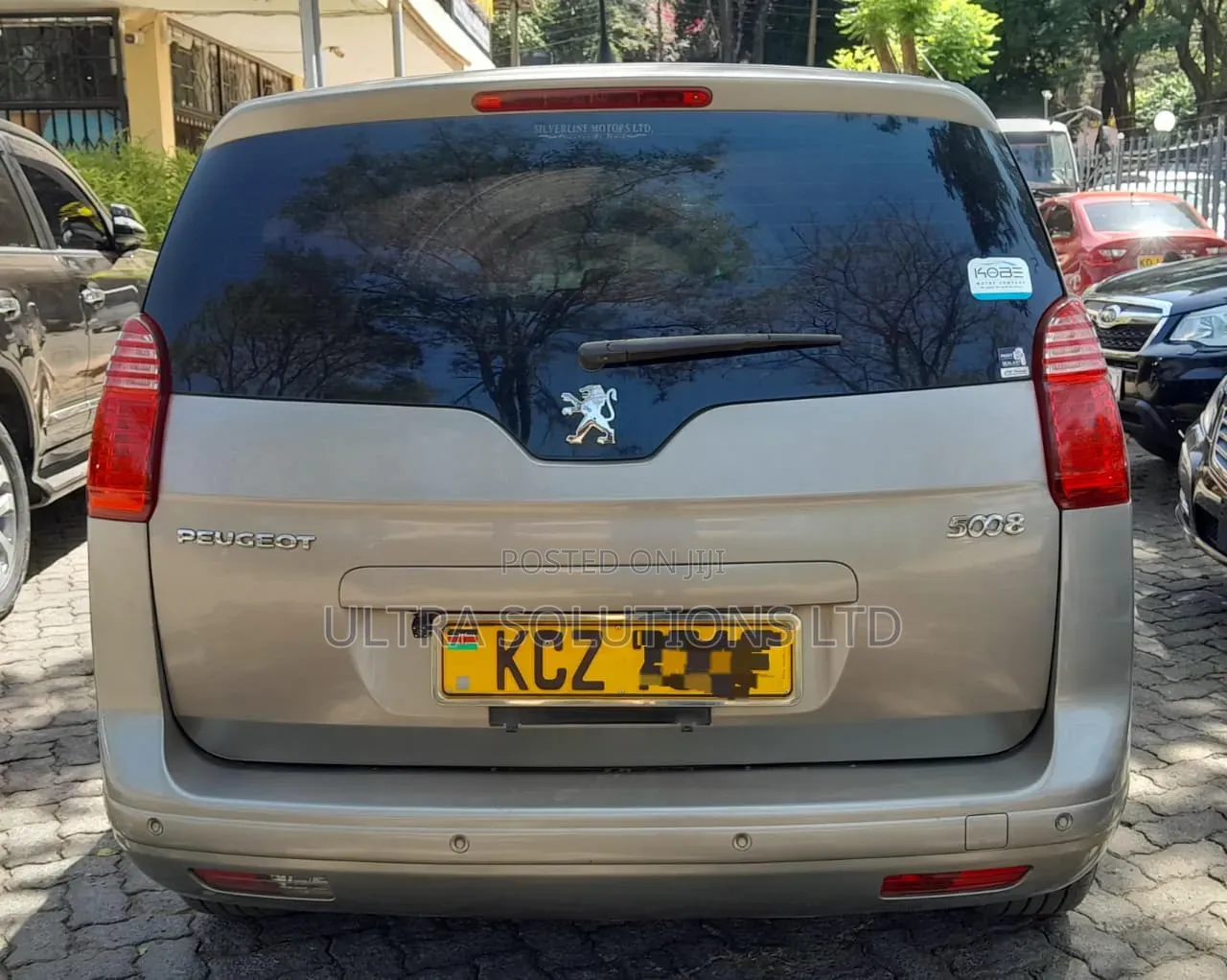 Peugeot 5008 2014 Green