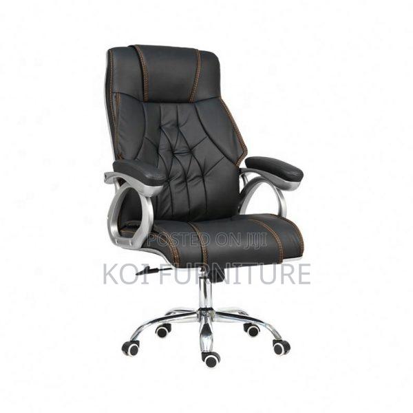 Office Chair : Black High-Back Leather Executive Office Chai - thumbnail 4