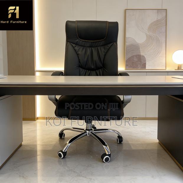 Office Chair : Black High-Back Leather Executive Office Chai - thumbnail 8