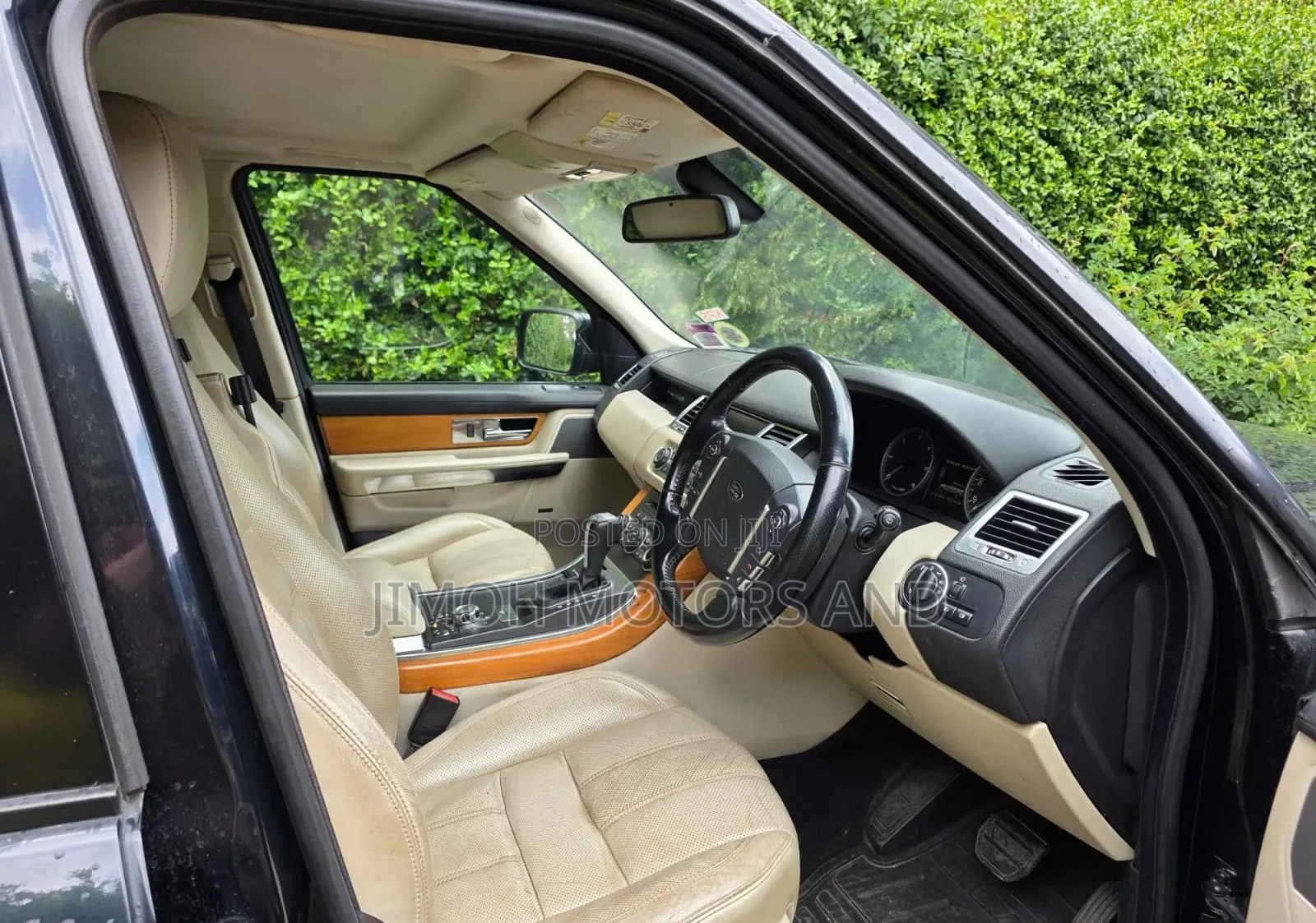 Land Rover Range Rover 2011 Black