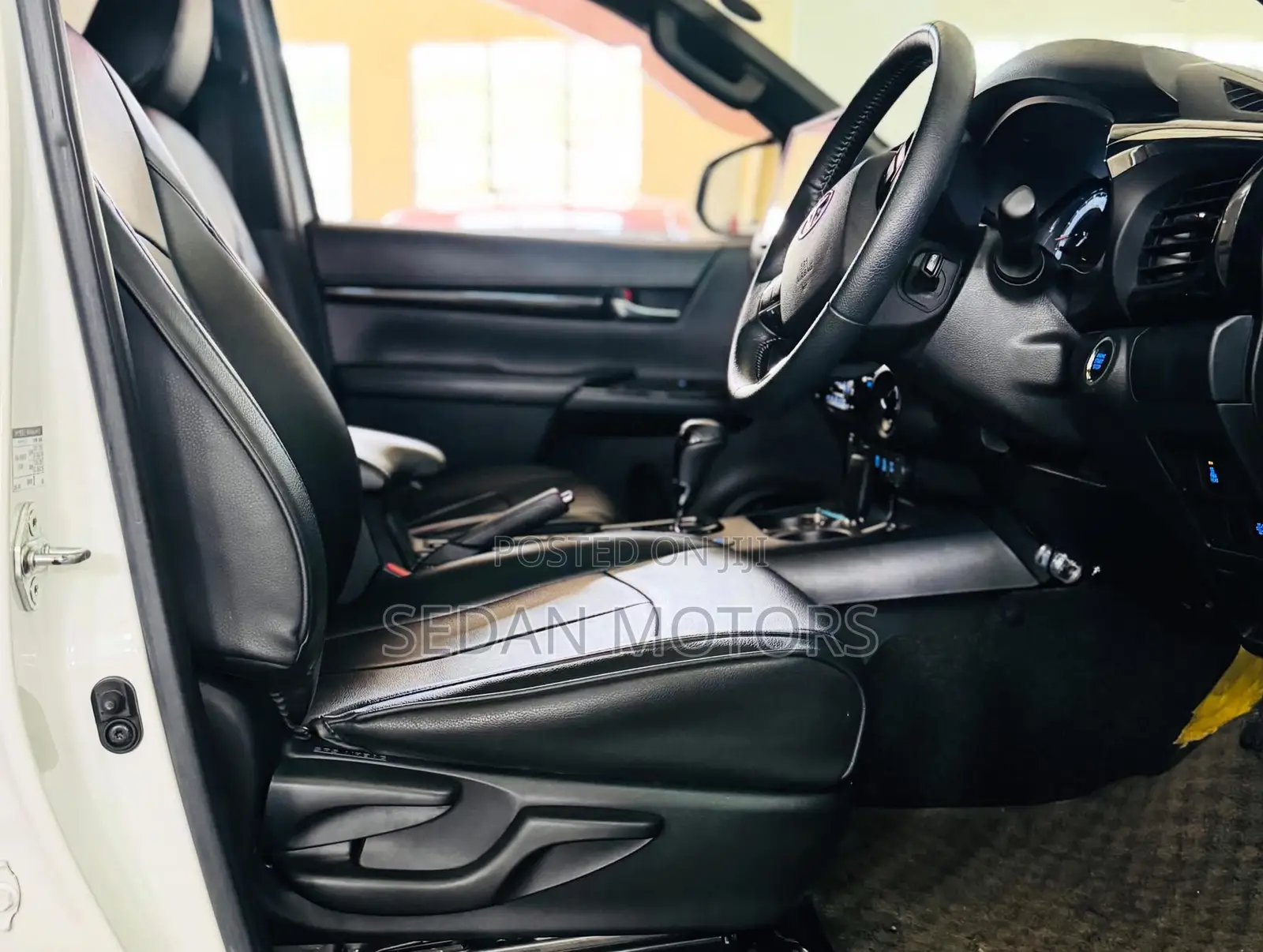 Toyota Hilux 2020 Pearl