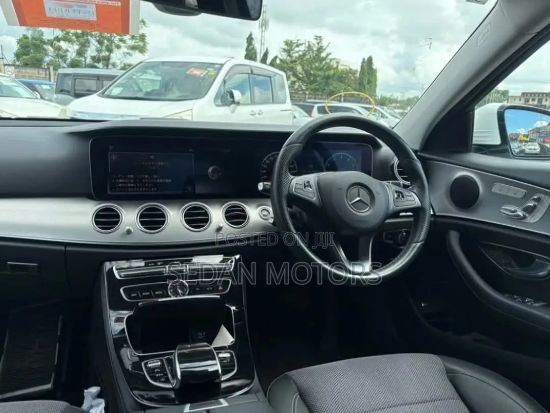 Mercedes-Benz E200 2019 White