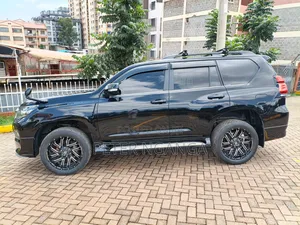 Toyota Land Cruiser Prado 2.8 2018 Black