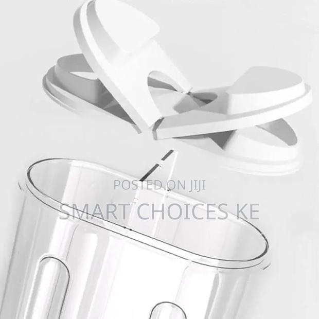 Cereal Storage Container With Airtight Lids and 2 Compartments - thumbnail 5