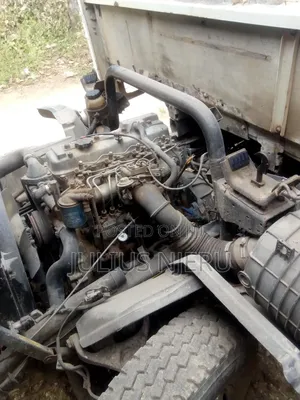 Toyota Dyna Long Chase
