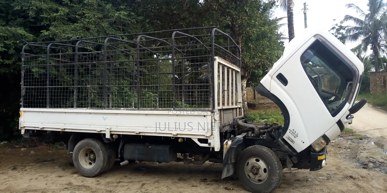 Toyota Dyna Long Chase
