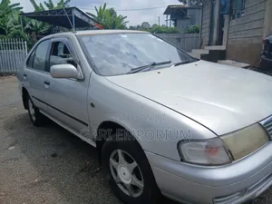 Nissan Sunny 1998 Silver