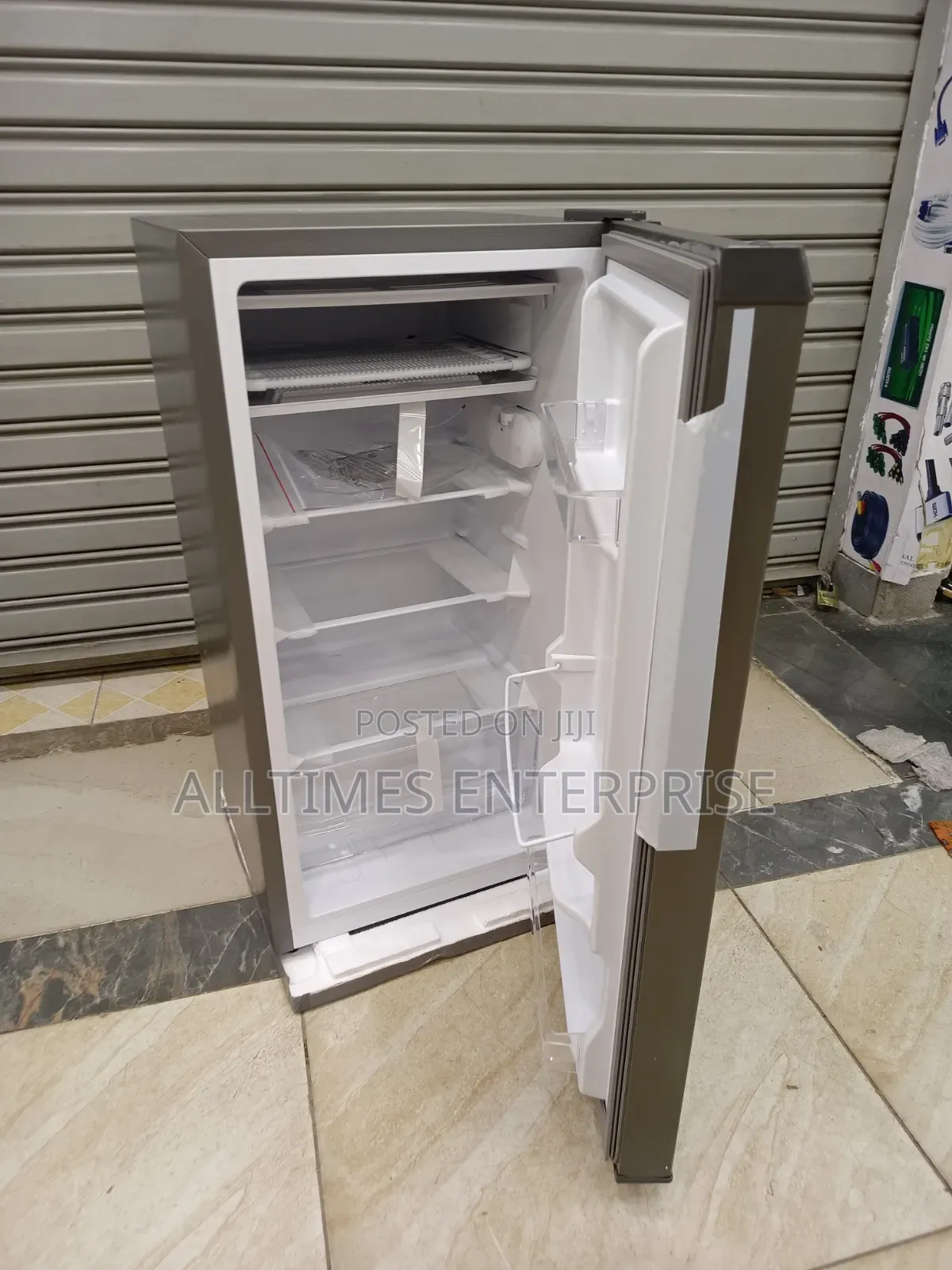 Skyworth Fridge With Freezer Light 90 Liters