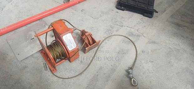 Dymot Manual Winch - thumbnail 3