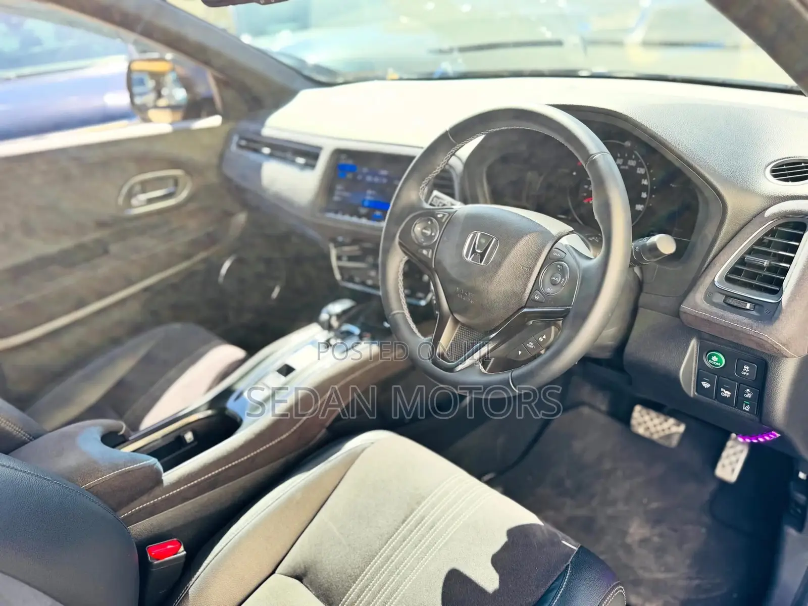 Honda Vezel 2019 Black