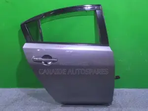 Axela 2018 Doors