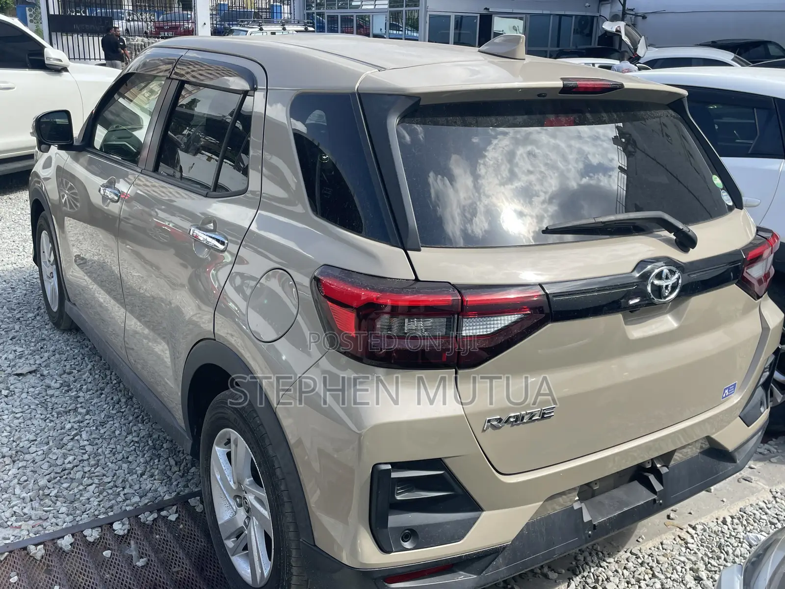 Toyota Raize 1.0 FWD 2019 Beige