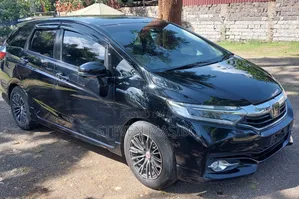 Honda Fit Shuttle 1.5 Hybrid 2WD 2018 Black