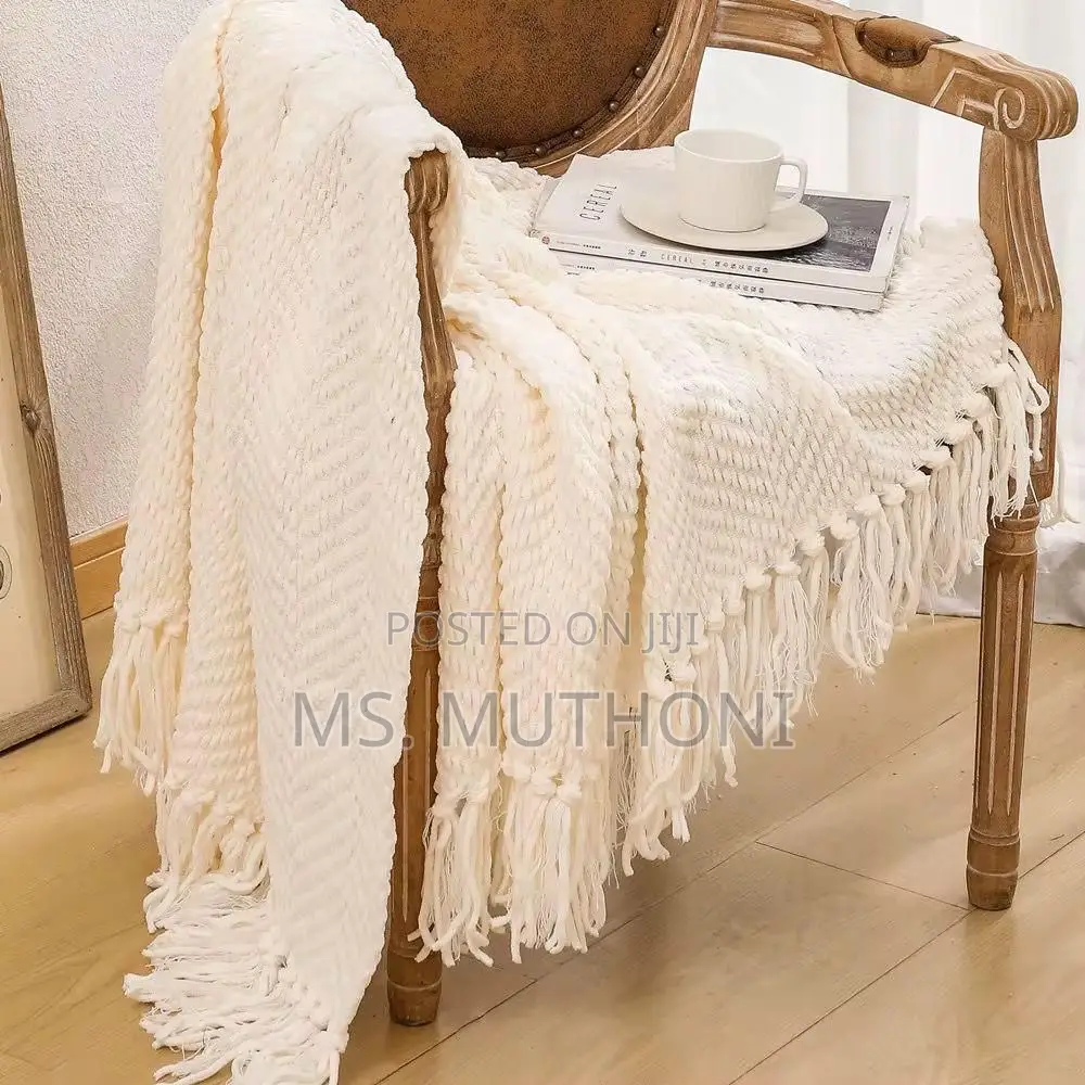 Textured Knitted Heavy Throw Blanket With Tassels*