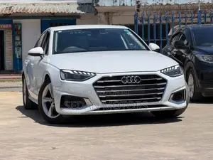 Audi A4 2019 Pearl