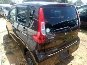 Nissan Dayz 2018 Brown