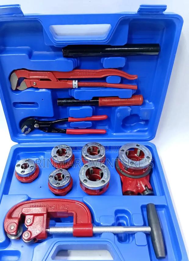 Die Stock Ratchet With S-Jaw Pipe Wrench