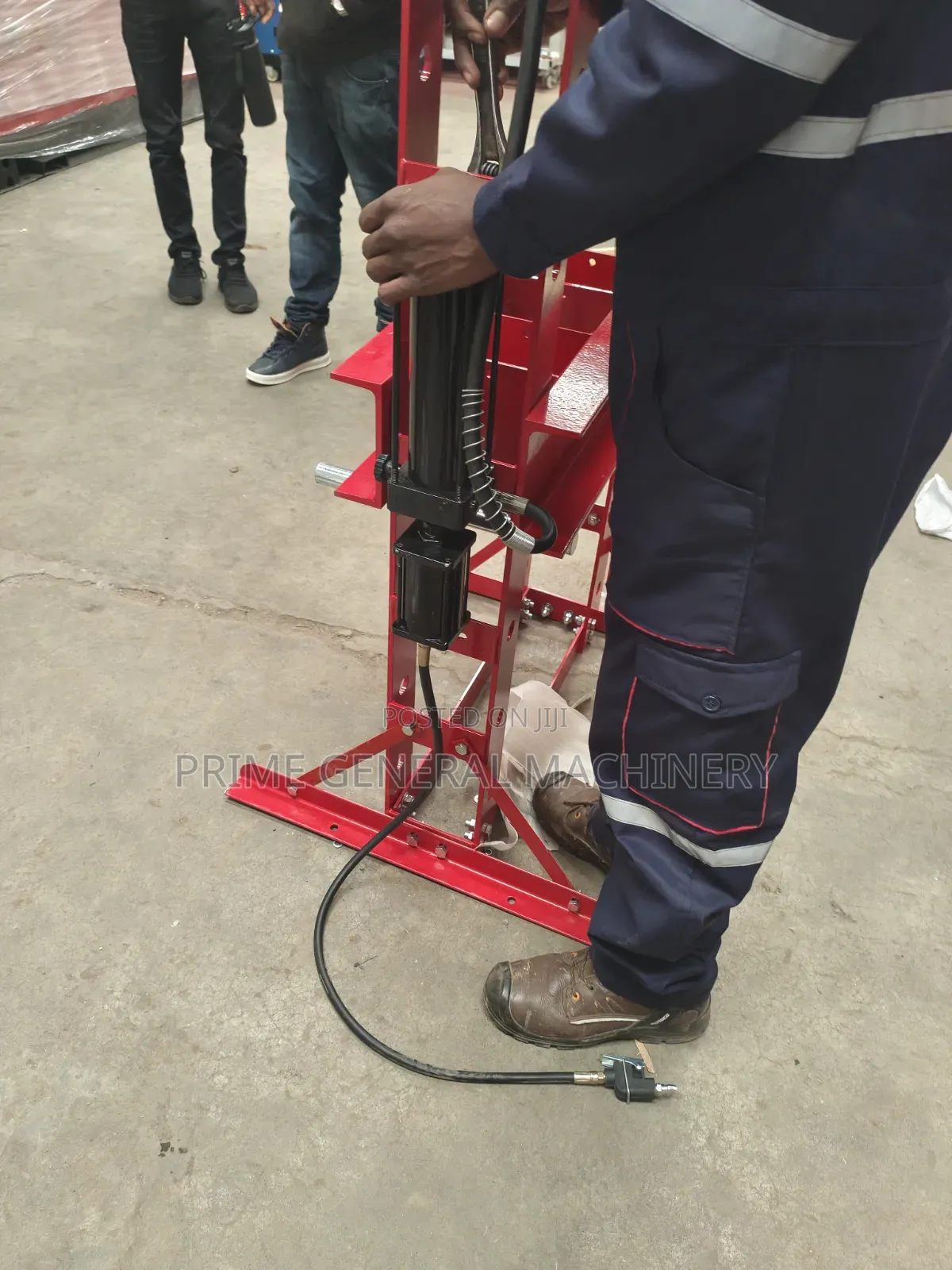 Heavy-Duty Pressing Machine 30t