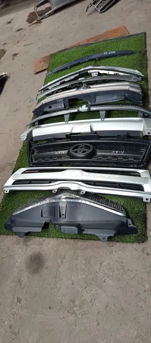 Ractis,Hiace 7l,Rav4 Ac31,Townace,Wish,Isis Grills
