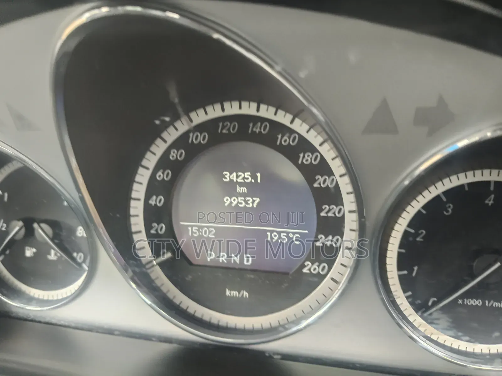 Mercedes-Benz C200 2011 White