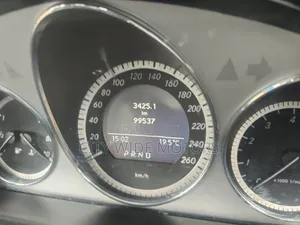 Mercedes-Benz C200 2011 White