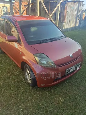 Toyota Passo 2005 Red