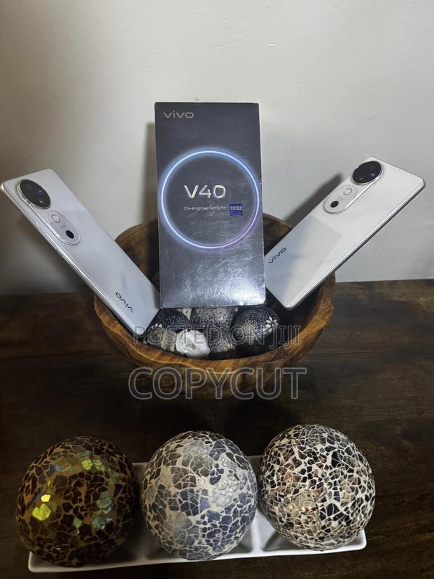 New Vivo V40 5G 256 GB White - thumbnail 2