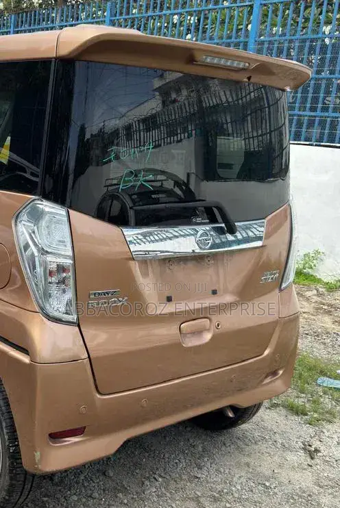 Nissan Dayz Roox 2018 Gold
