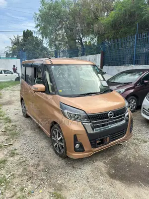 Nissan Dayz Roox 2018 Gold