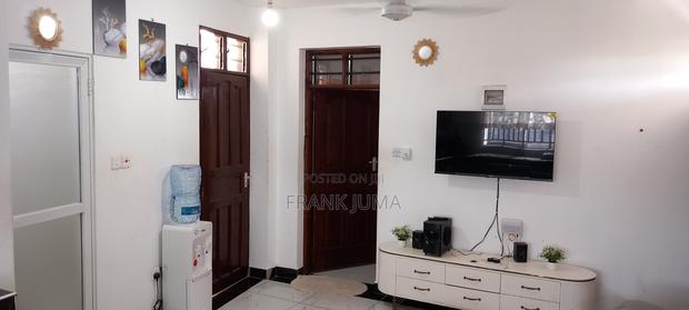 1 Bedroom With 2 Beds - thumbnail 5