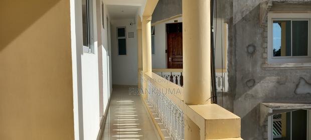 1 Bedroom With 2 Beds - thumbnail 7
