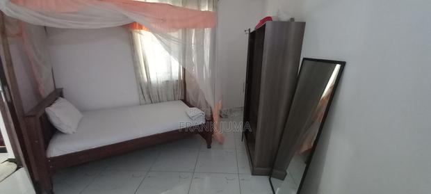 1 Bedroom With 2 Beds - thumbnail 10