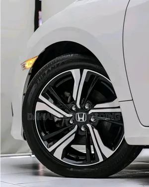Honda Civic 2019 White