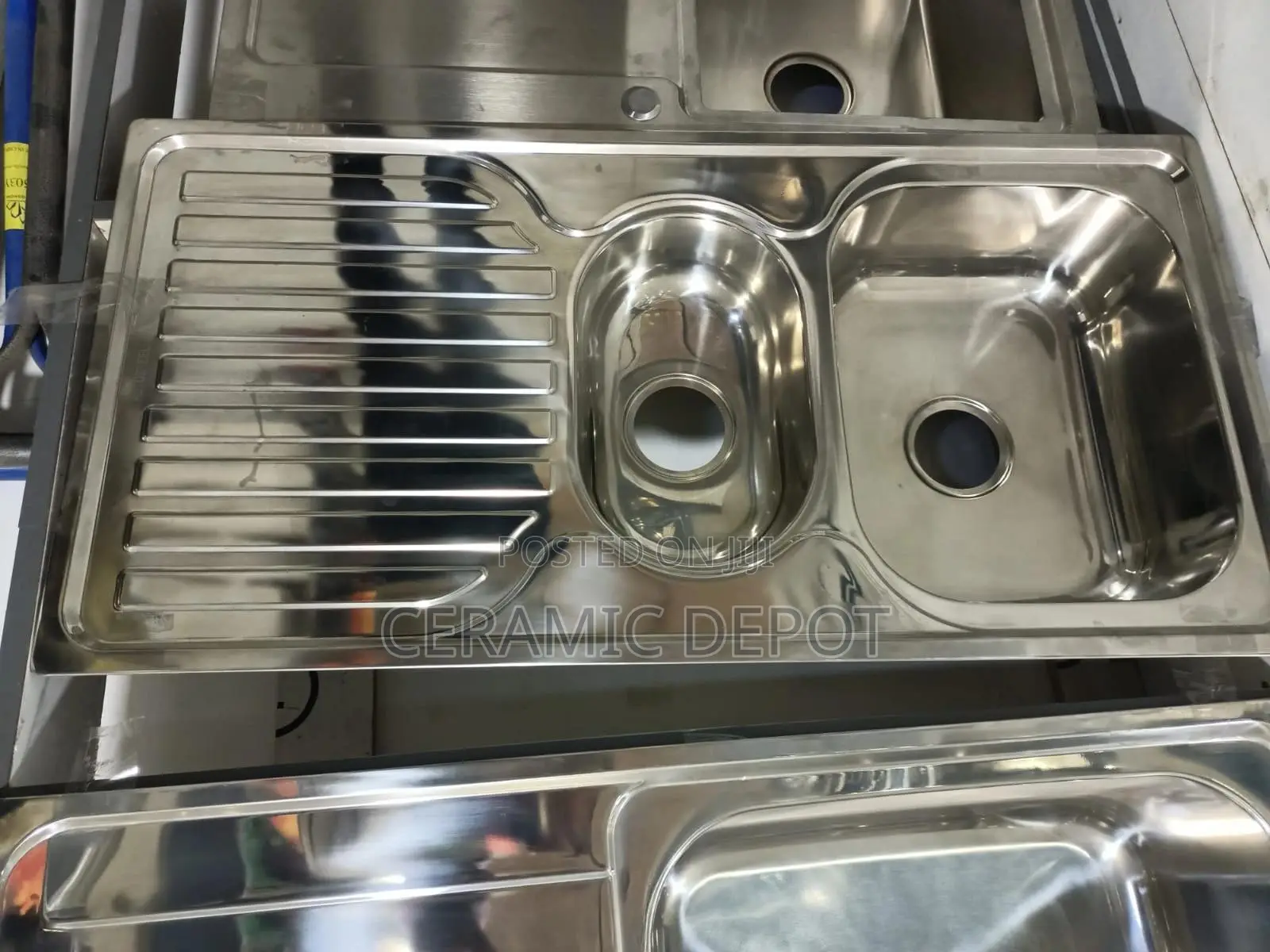 S.S Sink 1 1⁄2'' Bowl With Drain Inset 1mtr