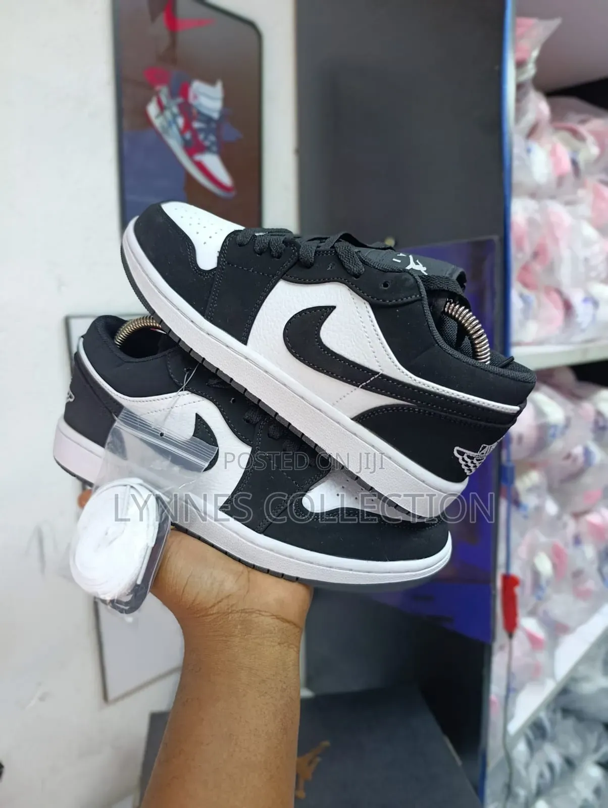 Nike Jordan 1 Low Sb Dunks Black/White Suede - Streetwear Sneakers