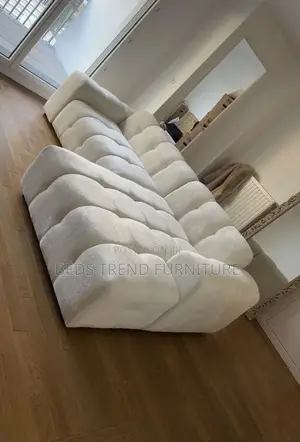 White Permanent Back L Shaped Bubble Seat