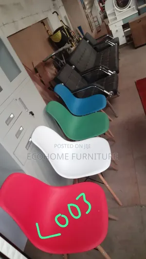 Eames Style Tulip Chair