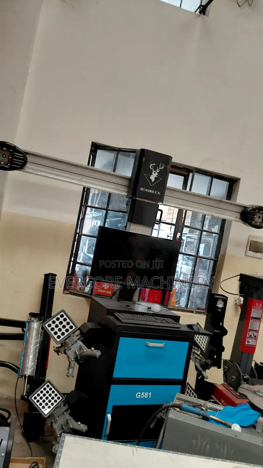Roadbuck G581 Big Wheel Alignment Machine 3d Slightly Used.