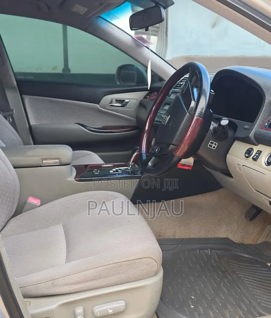 Toyota Crown 2008