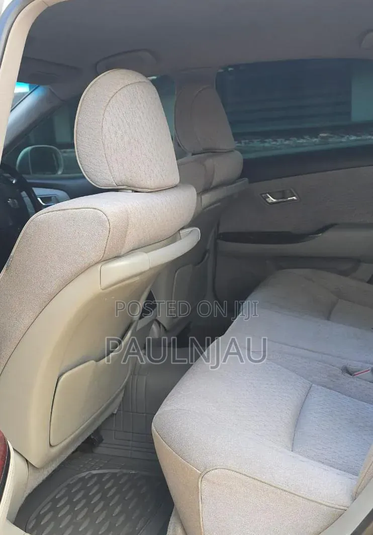 Toyota Crown 2008