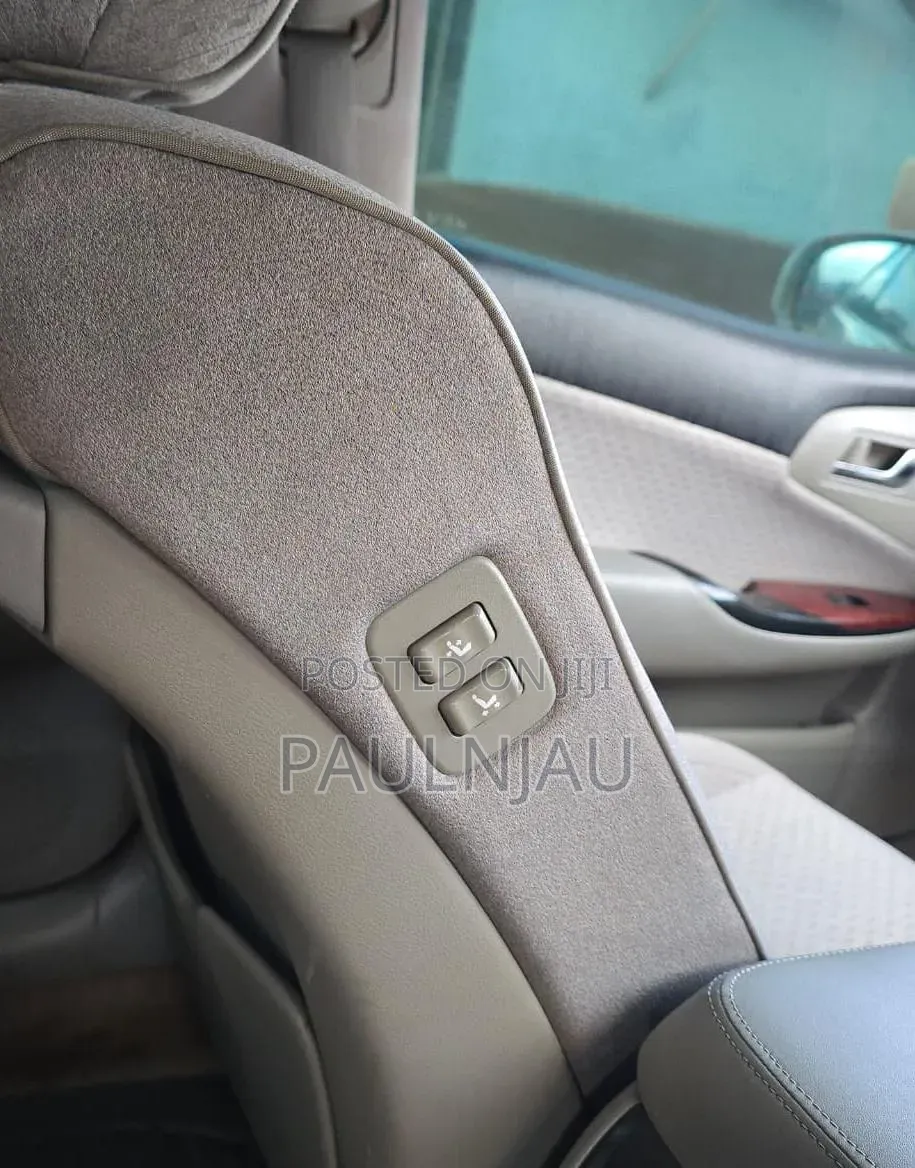 Toyota Crown 2008