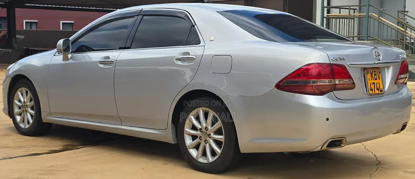 Toyota Crown 2008